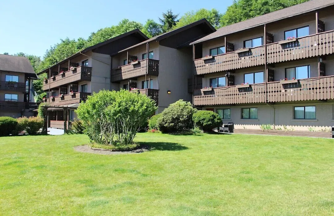 Ramada By Wyndham Campbell River-1