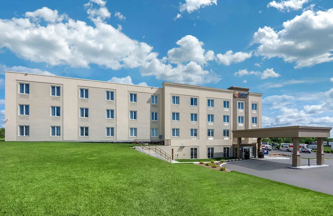Comfort Inn & Suites-1