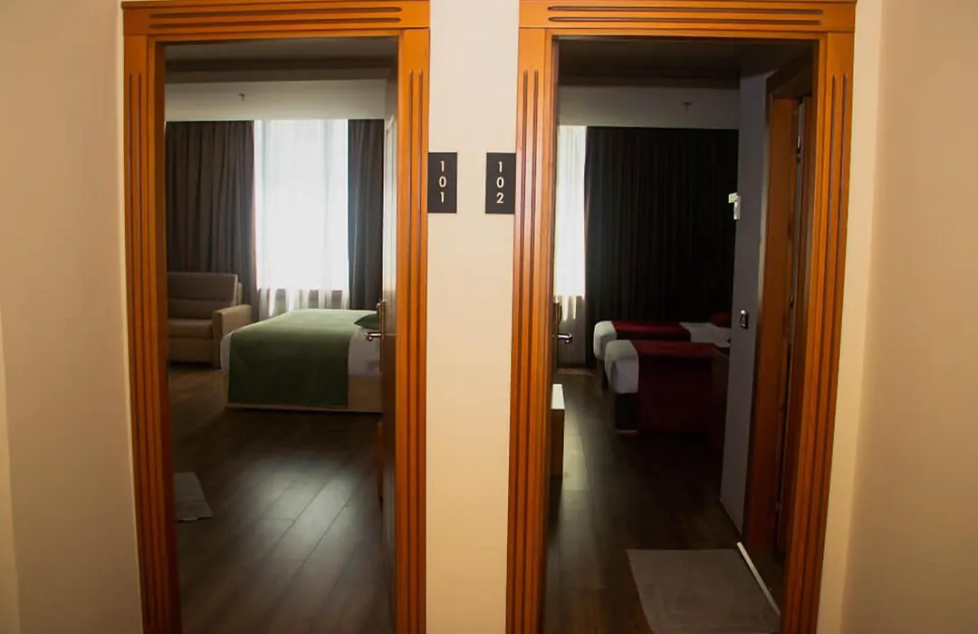 Albanopolis Hotel-1