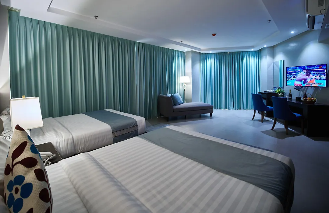 J7 Plaza Hotel-1