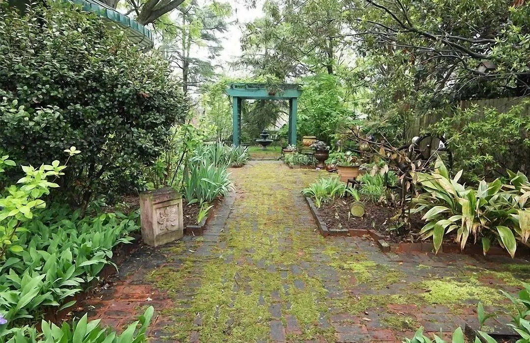 Double Oaks Bed & Breakfast-1