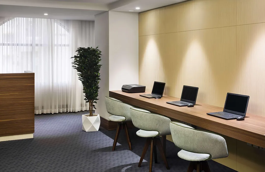Park Inn by Radisson Makkah Aziziyah-1