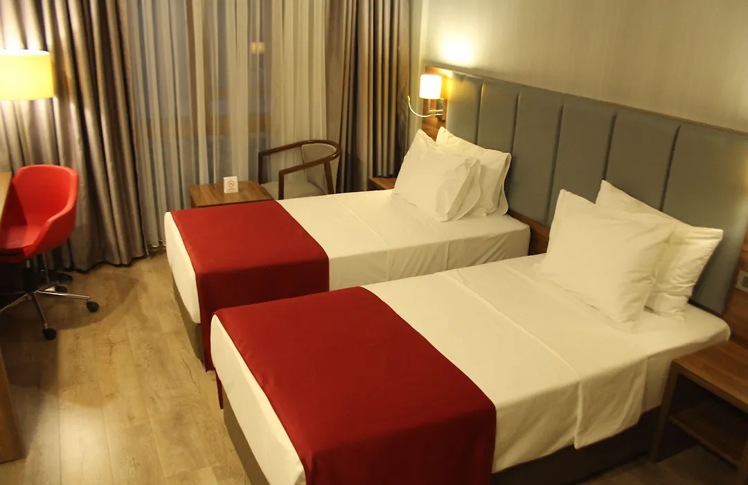 Ramada By Wyndham Van-1