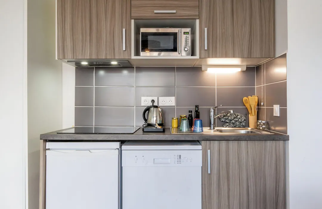 Nemea Appart Hotel Grand Coeur Nancy Centre-1