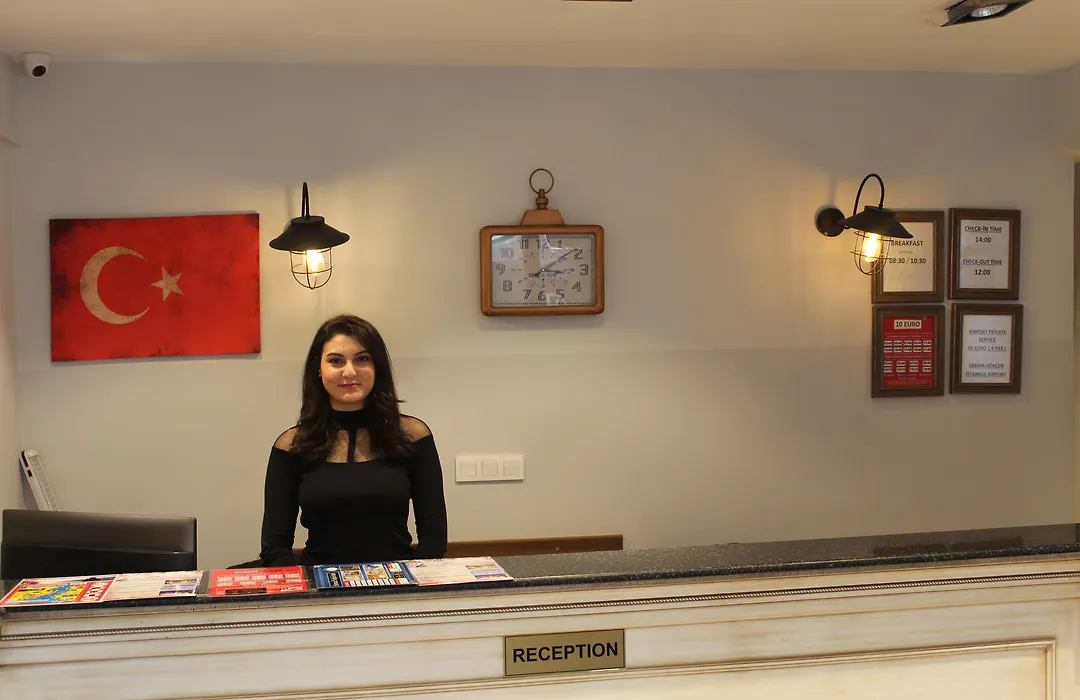 The Reina Hotel-1