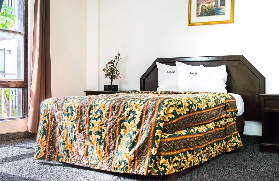 Hotel Suites Royal-1