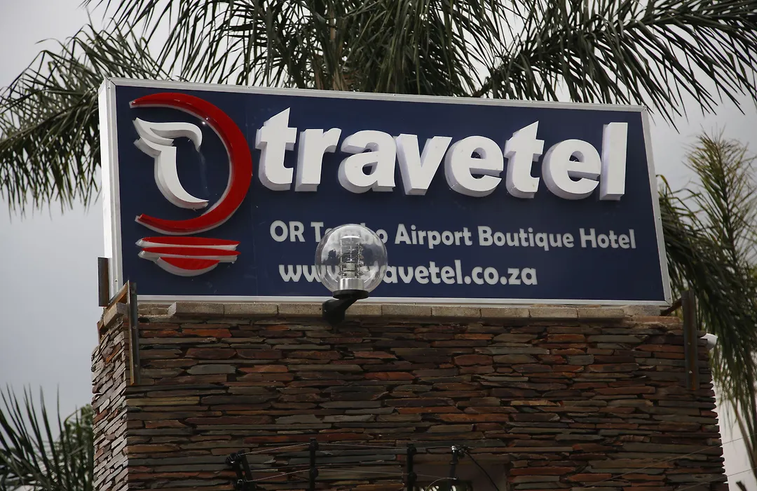 Travetel Or Tambo Airport-1