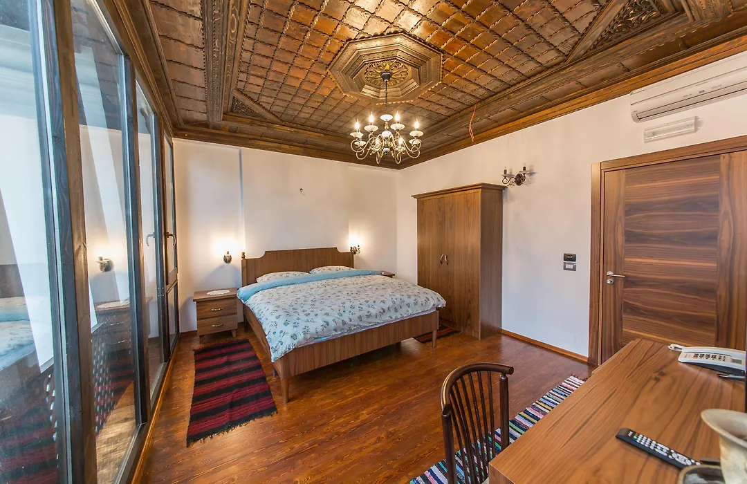 Hotel Onufri-1