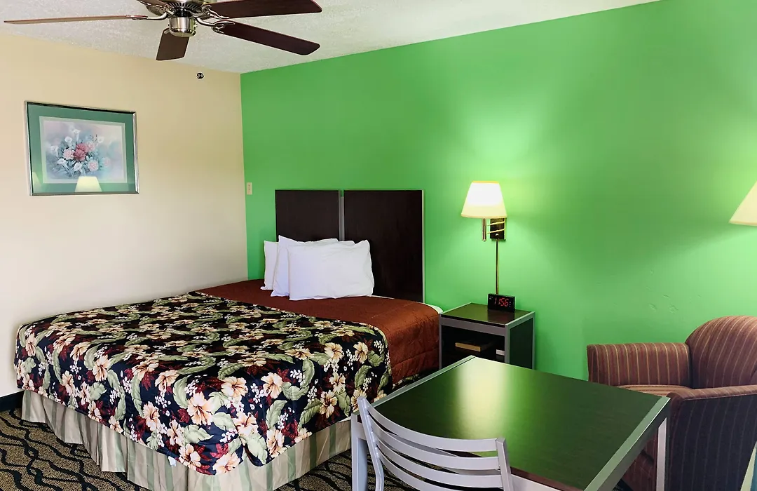 Thunderbird Inn-1