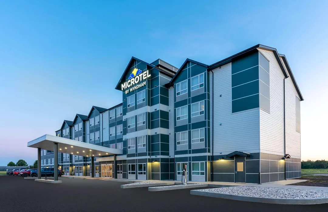 Microtel Inn & Suites By Wyndham Portage La Prairie-1