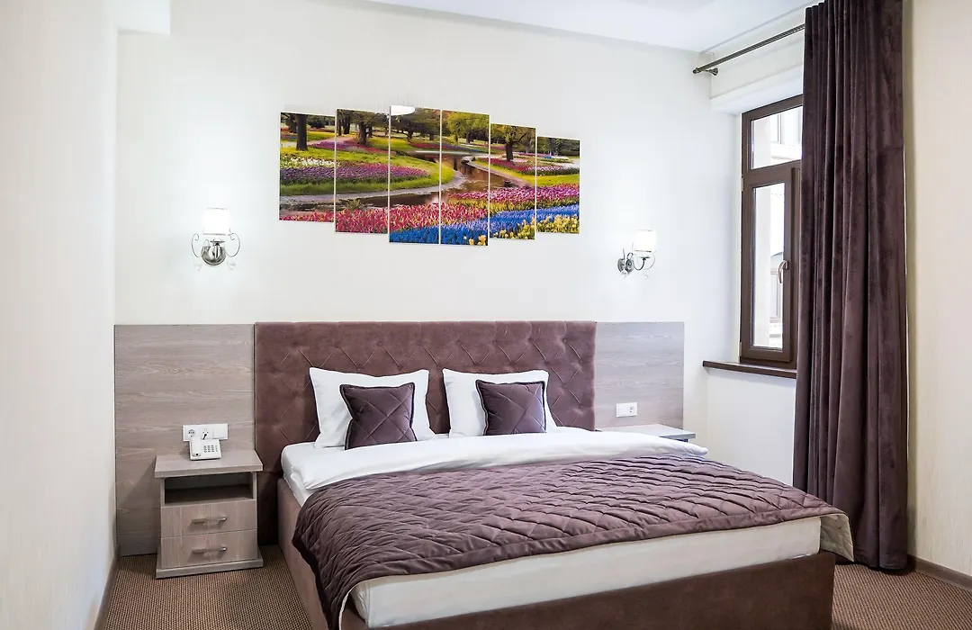 Level Hotel-1