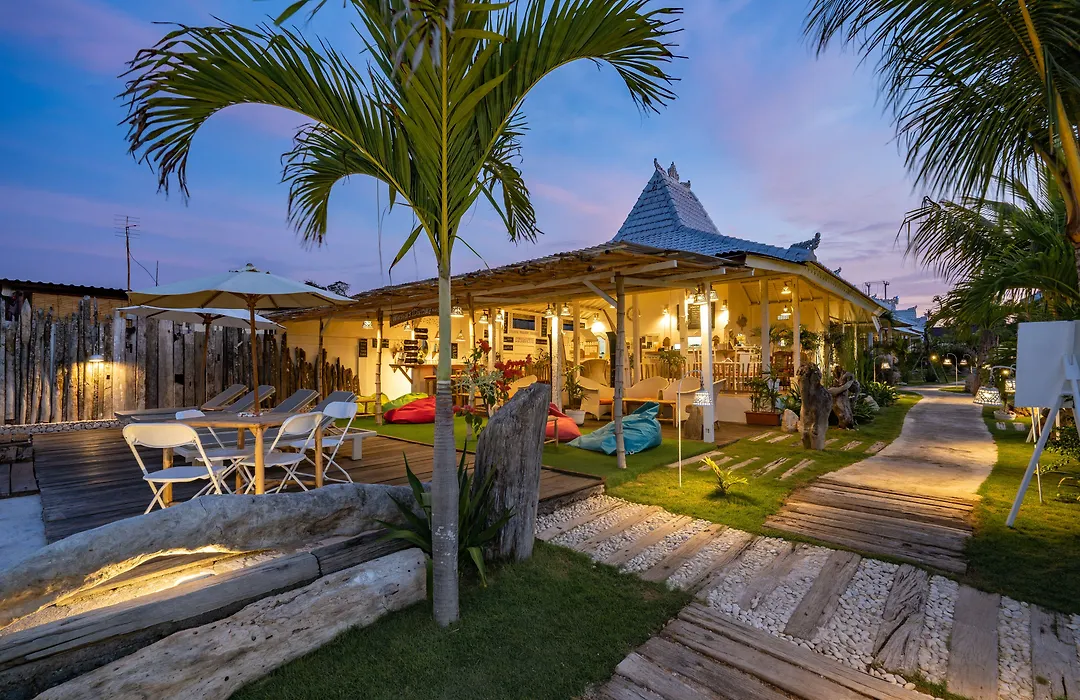Paus Putih Hotel-1
