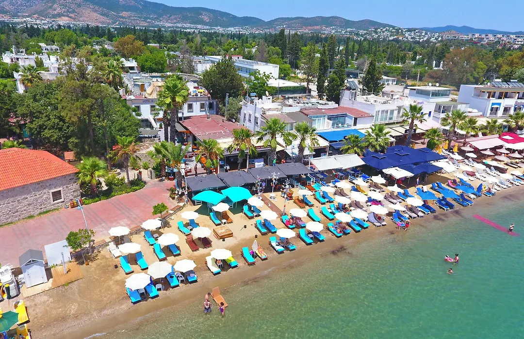 Blue Bay Beach Hotel (Adults Only)-1