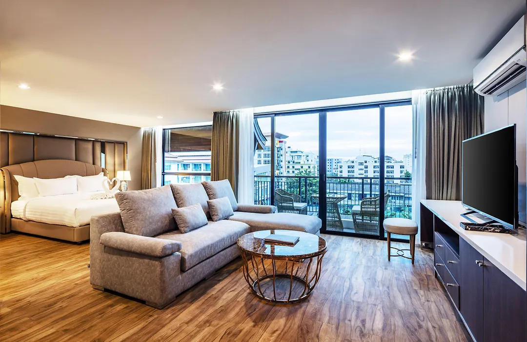 The Grand Sala Thai-1