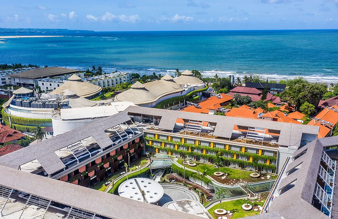 Yello Hotel Kuta Beachwalk Bali-1