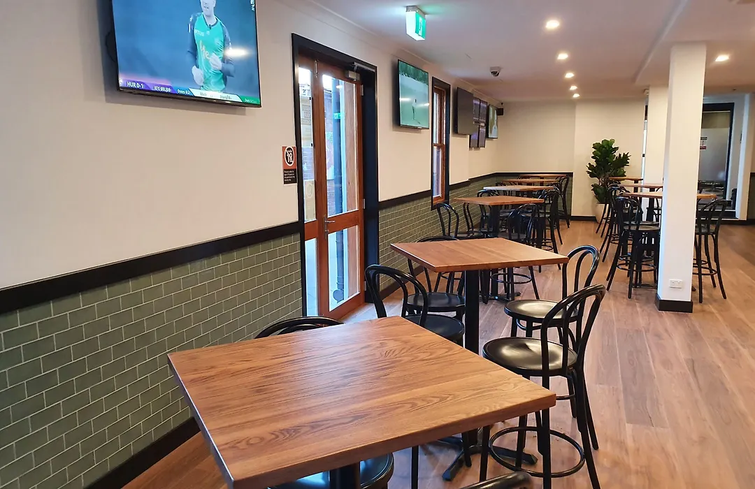 Empire Hotel Goulburn-1