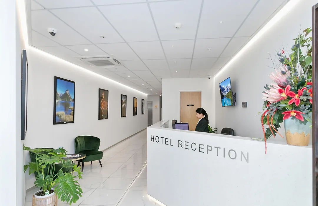 Christchurch City Hotel-1