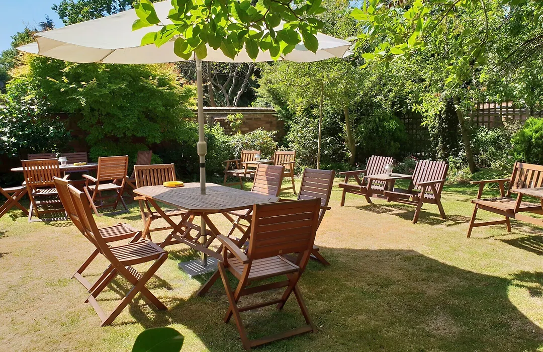 Victoria Park Lodge-1