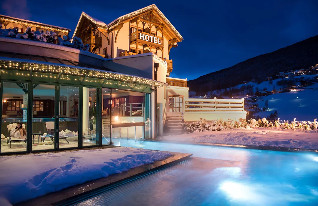 Alpin & Vital Hotel La Perla-1
