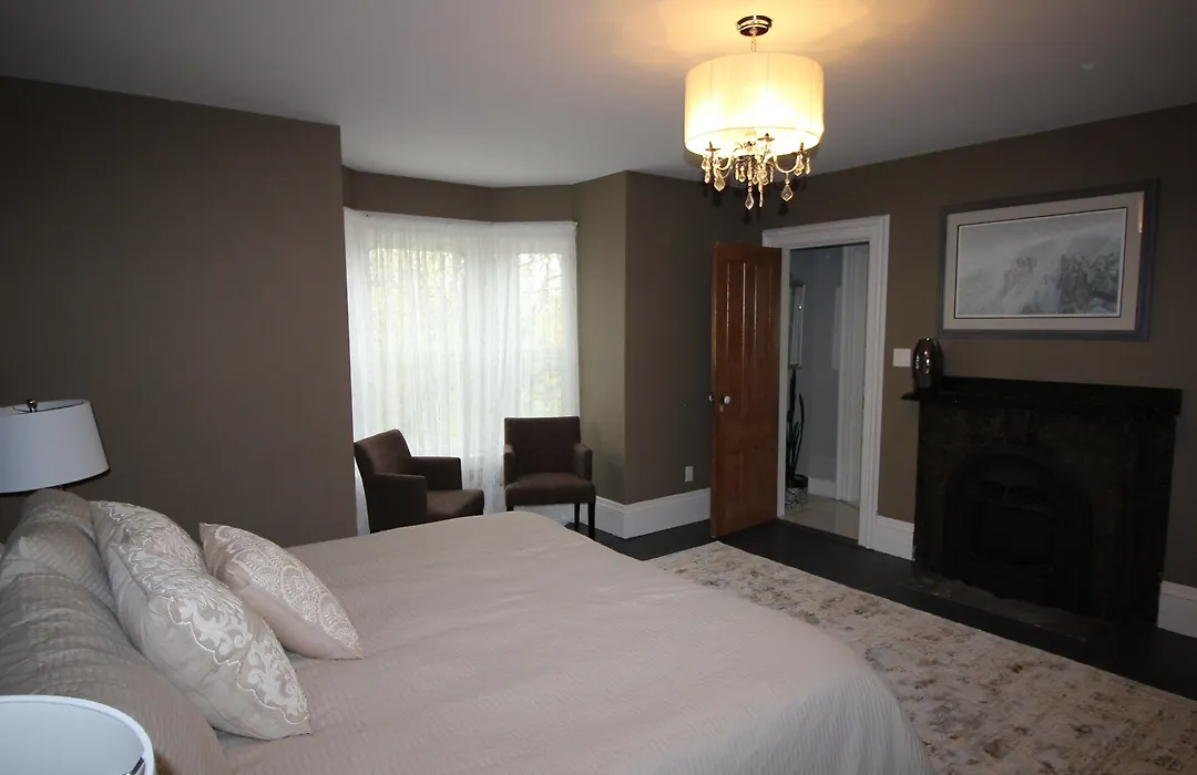 Maplehurst Manor Bed And Breakfast-1