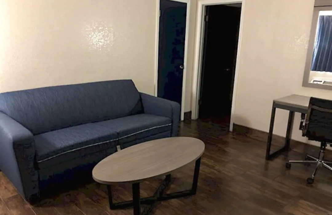 Travelers Inn And Suites Wharton-1