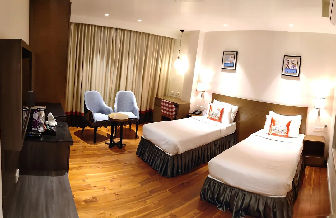 Hotel Le Lotus Grand Varanasi-1