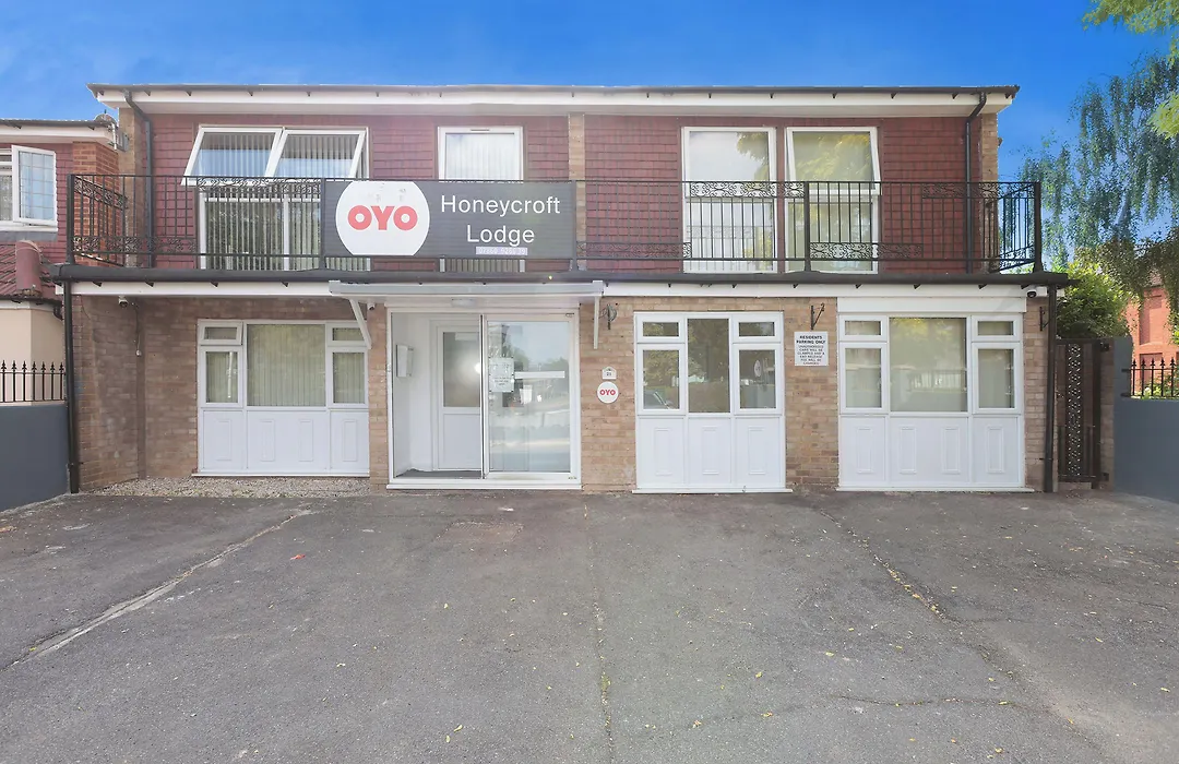 Oyo Honeycroft Lodge, Uxbridge-1