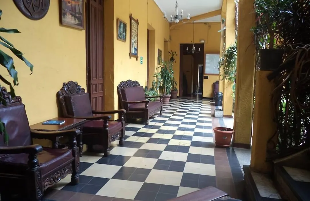 Hotel Spring-1