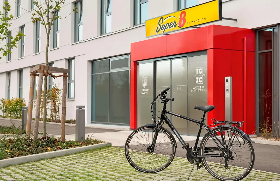 Super 8 By Wyndham Augsburg-1
