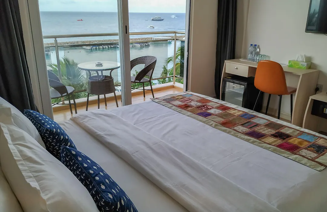 Icom Marina Sea View-1