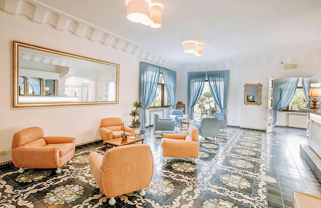 Hotel Zaro-1