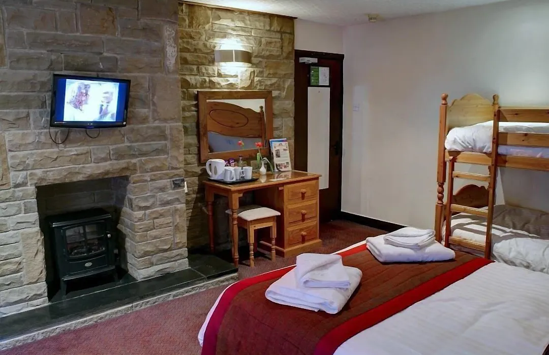 The Old White Lion Hotel-1