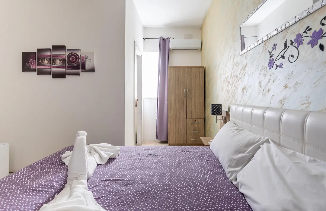 Tarona Guesthouse-1