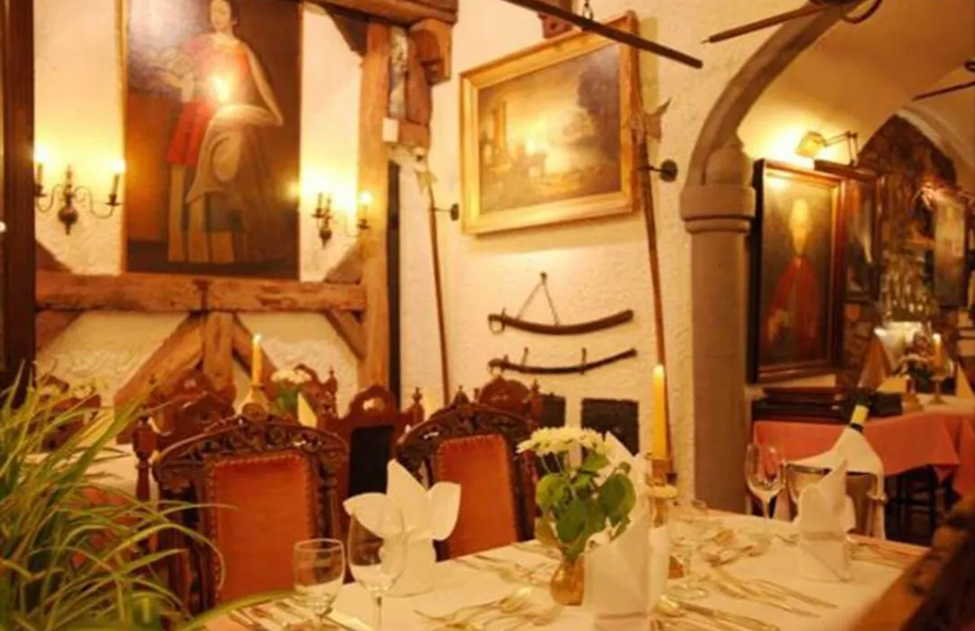 Burg-Hotel & Hostel Cochem-1
