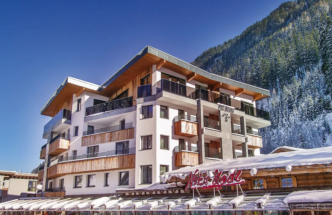 Hotel Piz Buin-1