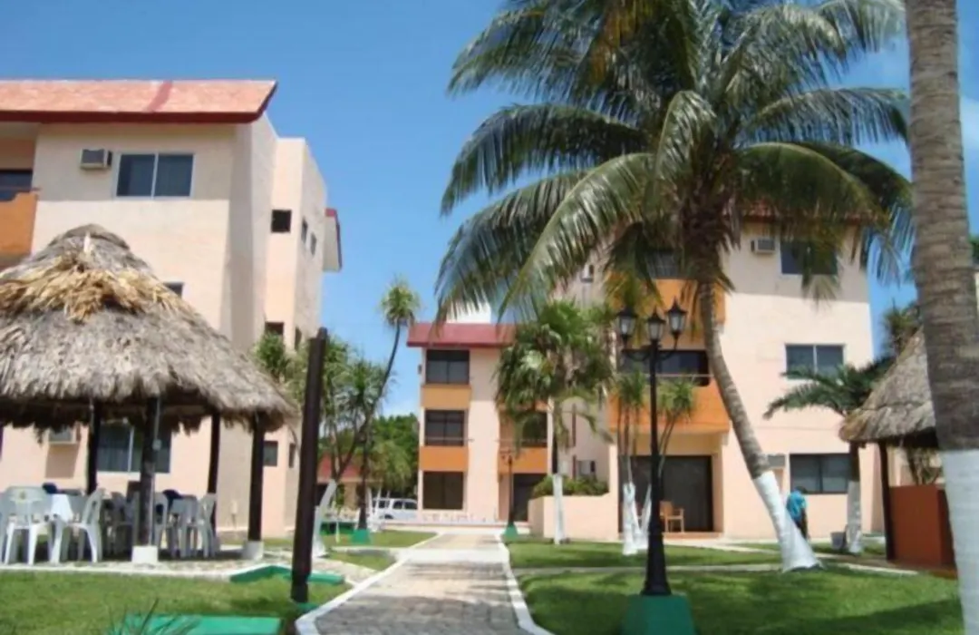 Grand Royal Lagoon-1