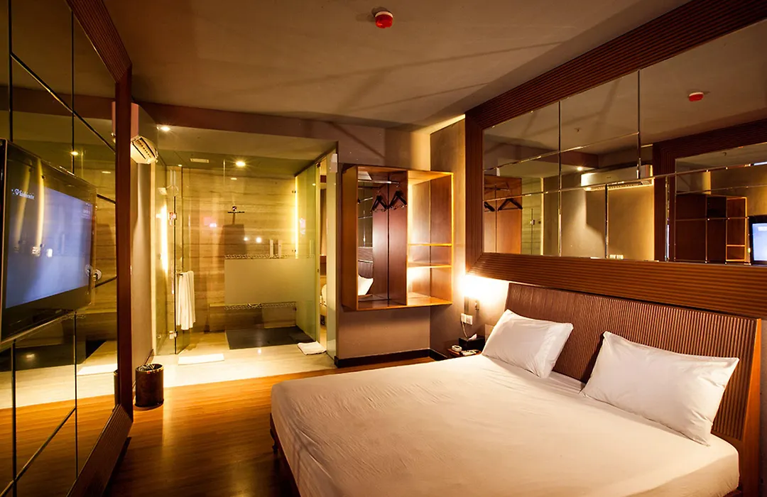 108 Hotel By Him-1