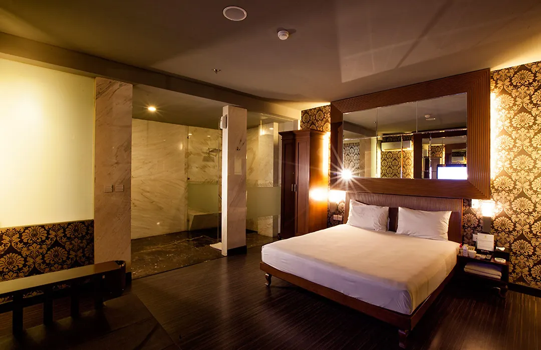 108 Hotel By Him-1