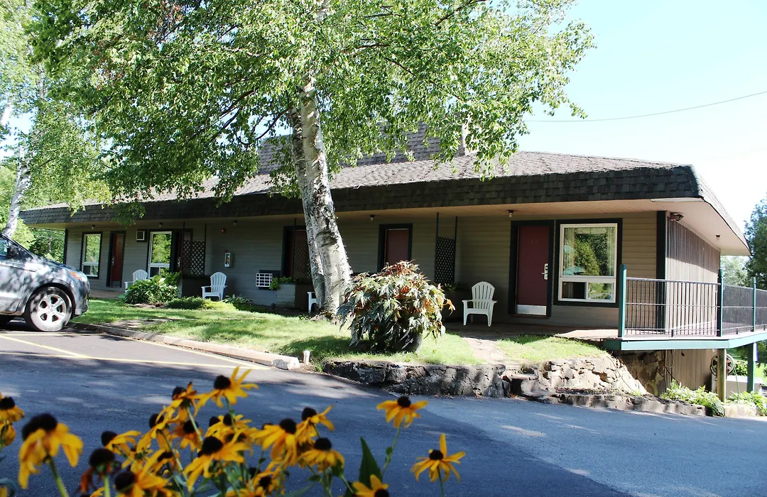 Glen House Resort-1