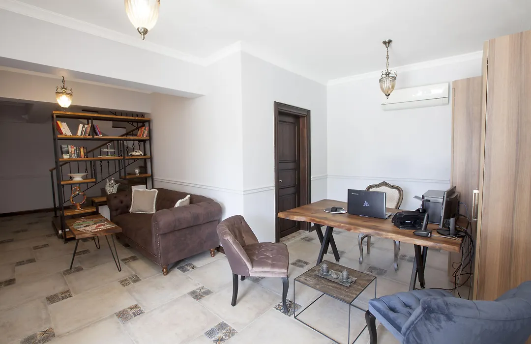 Livia Garden Hotel-1
