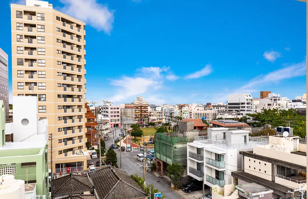 Mr.Kinjo Link In Kume Naha-1