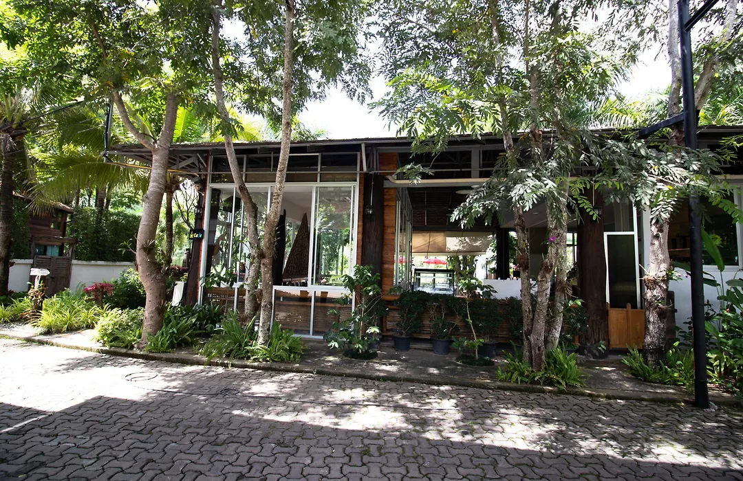 Royal Train Garden Resort-1