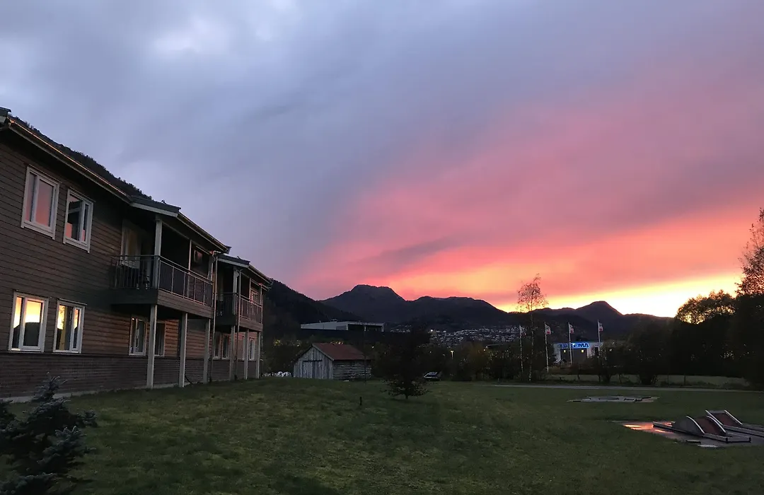 Forde Gjestehus Og Camping-1