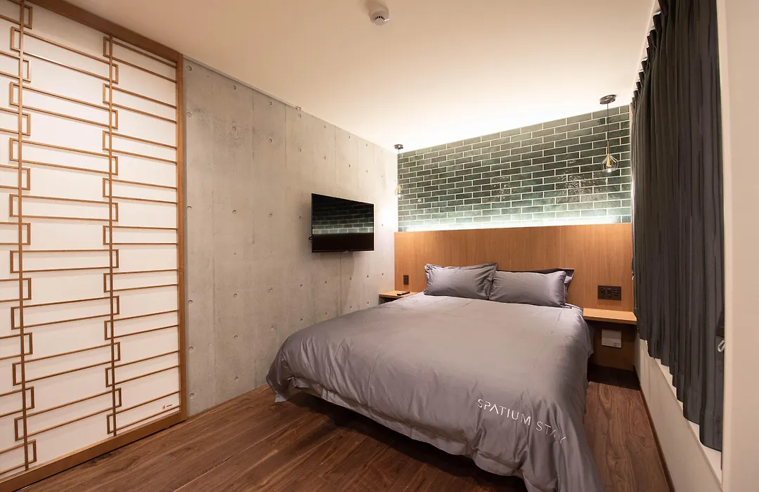 Spatium Ginza Pony-1