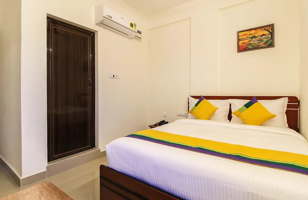 Itsy Hotels Riyas Grand-1