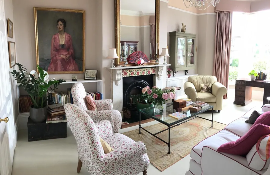Anne'S House-1
