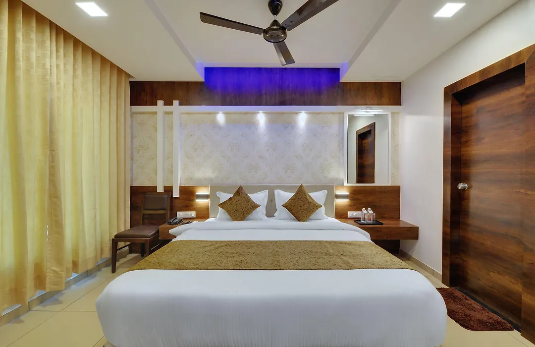 Hotel Devkinandan-1