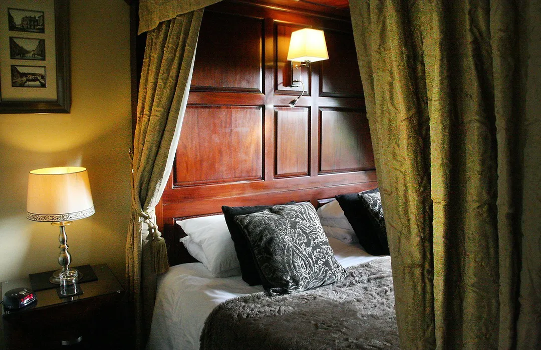 Townhouse Rooms-1
