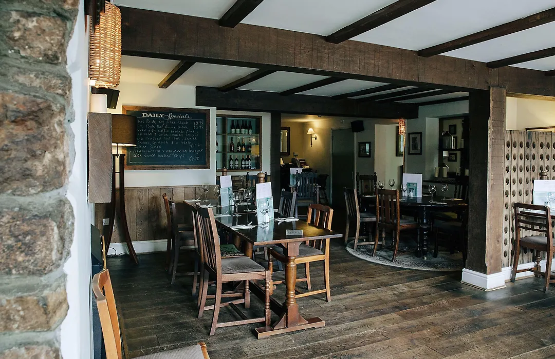 Rose And Crown-1
