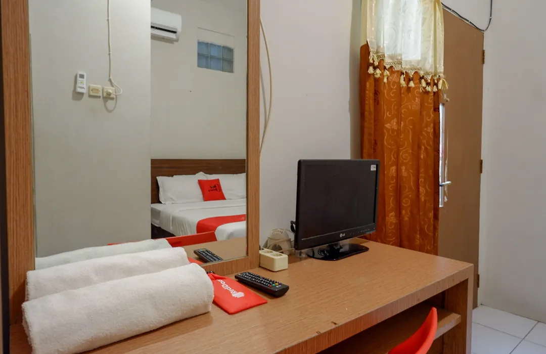 Reddoorz Near Stasiun Tawang Semarang-1